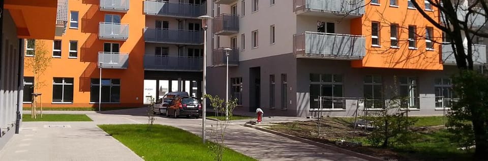 Property building, Patio, Facade/entrance, Neighbourhood