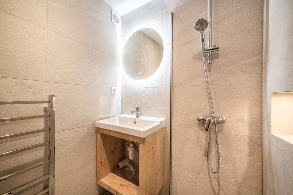 Shower, Bathroom