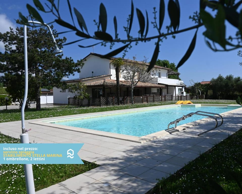 VIVA3 - Numana, ampio trilocale in villa con piscina Apartment in Marche