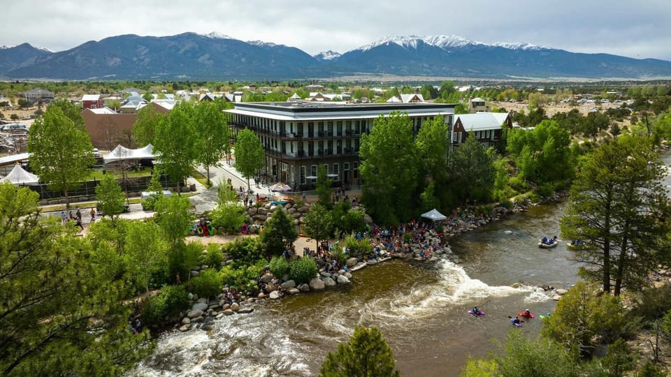 Coyote Condo - Pet-Friendly Downtown Mountain View House in Buena Vista