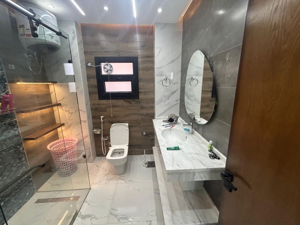 شقة 200 متر جديدة بالكامل للايجار في الحى التاسع مدينة العبور القاهرة Apartment in Cairo Governorate