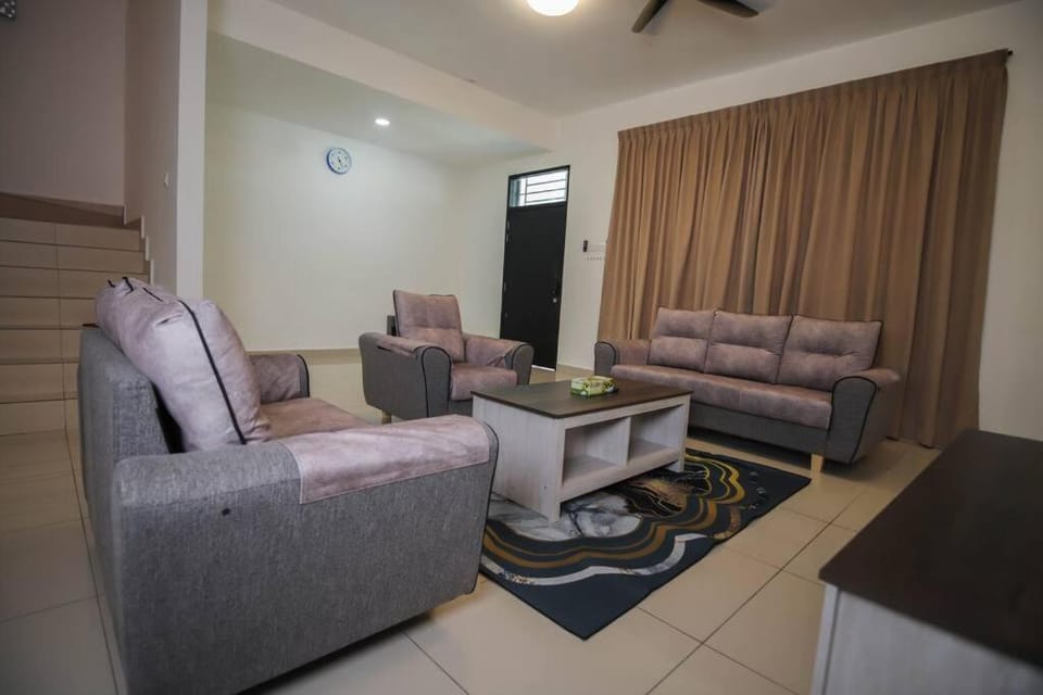 Rezeki Homestay@Harmonia2 Desaru House in Johor