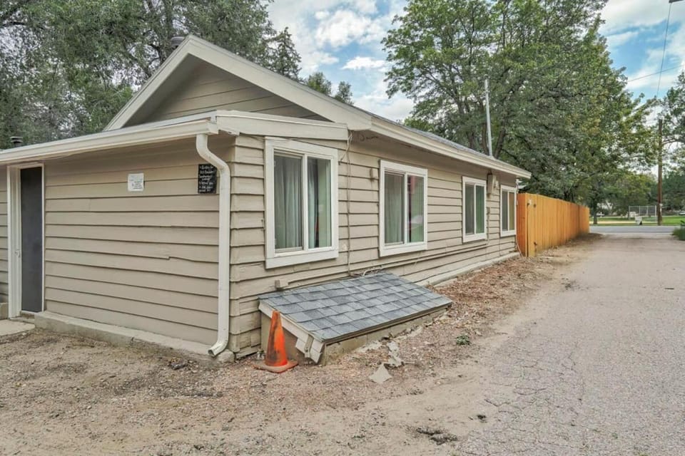 Euro Villa - Walkable Location Scenic Views House in Colorado Springs