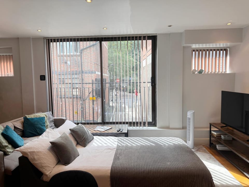 Sweet 3BRs house sleep for up to 6 close to Oxford & Soho Villa in London Borough of Islington