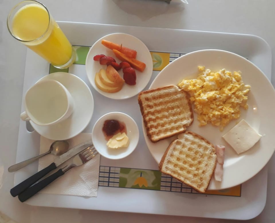 Food and drinks, Continental breakfast