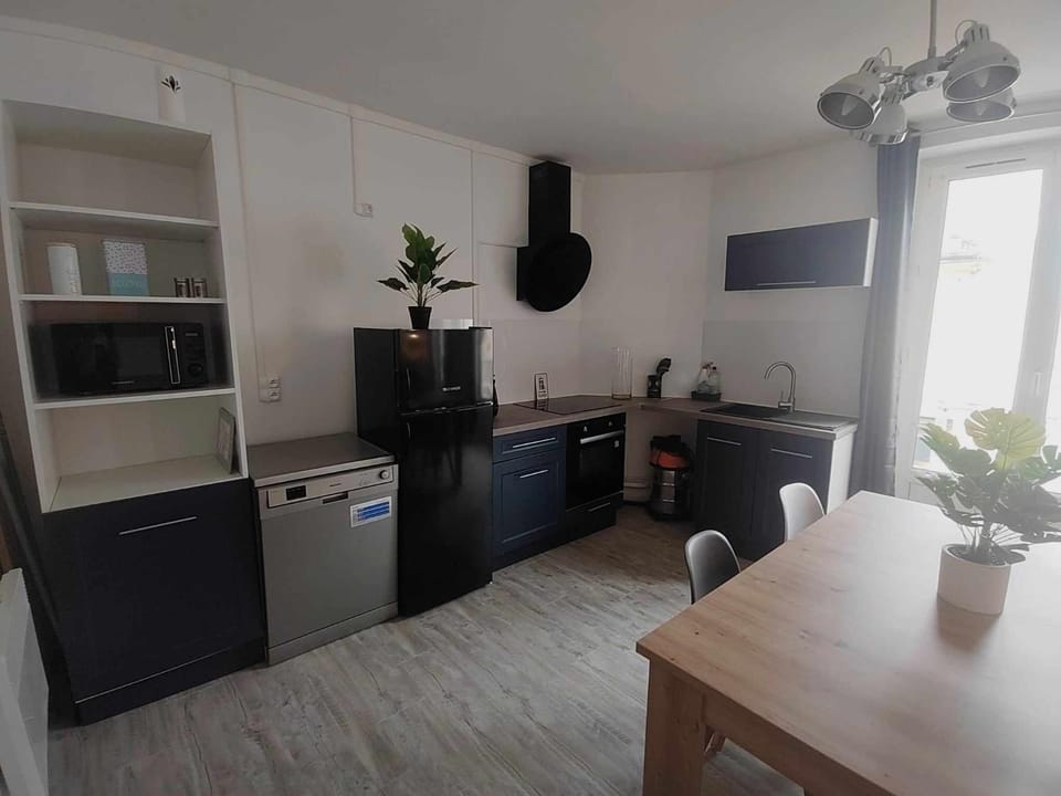 Living room, Dining area, dishwasher, minibar, pet friendly, stove