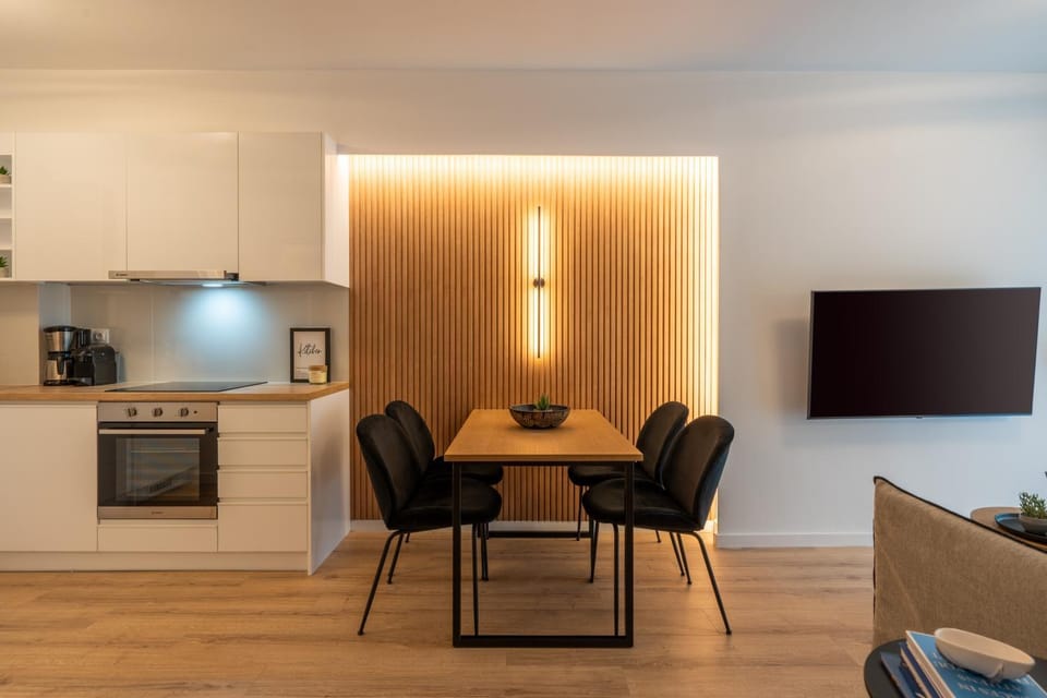 TV and multimedia, Kitchen or kitchenette, Dining area