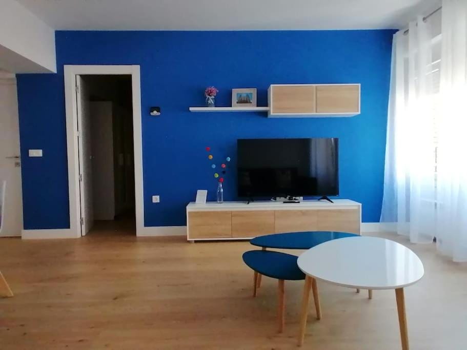 Communal lounge/ TV room, TV and multimedia, Living room