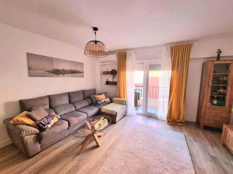 Communal lounge/ TV room, Living room, Seating area