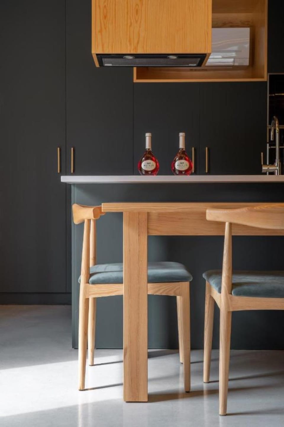 Property building, Kitchen or kitchenette, Living room