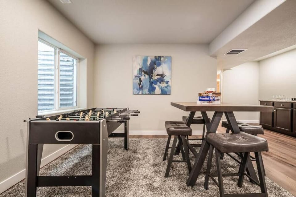 Pioneer Retreat - Downtown High-End Haven House in Colorado Springs