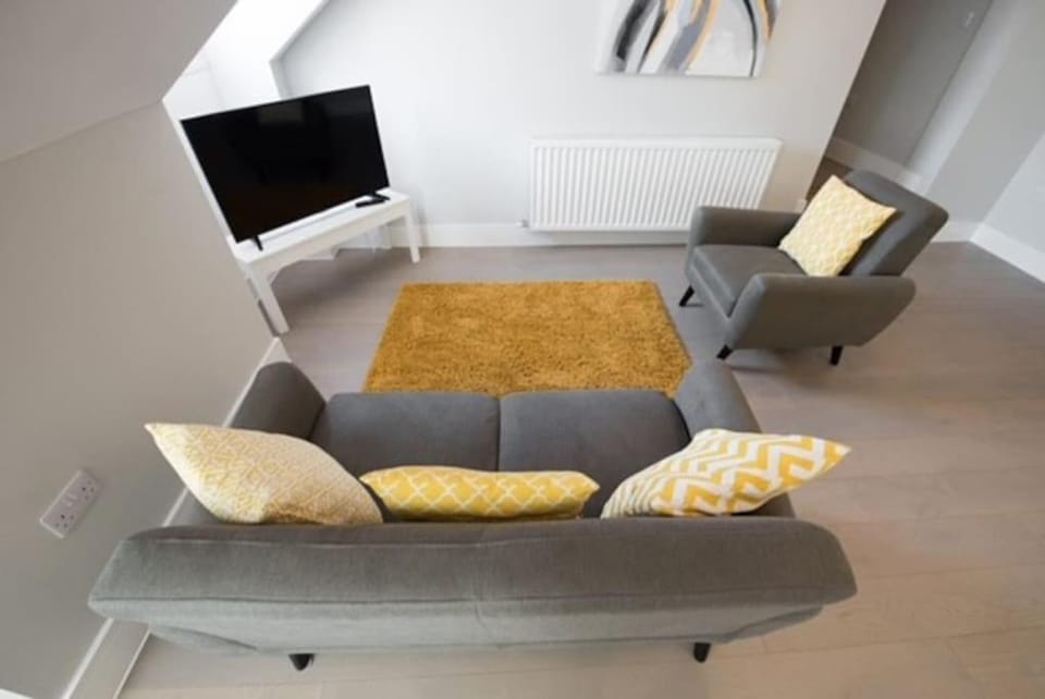 Cosy, Bright, 1 Bed Flat Apartment in Brentwood