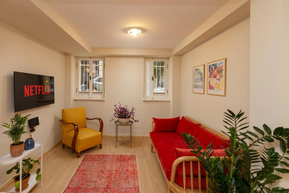 TV and multimedia, Seating area