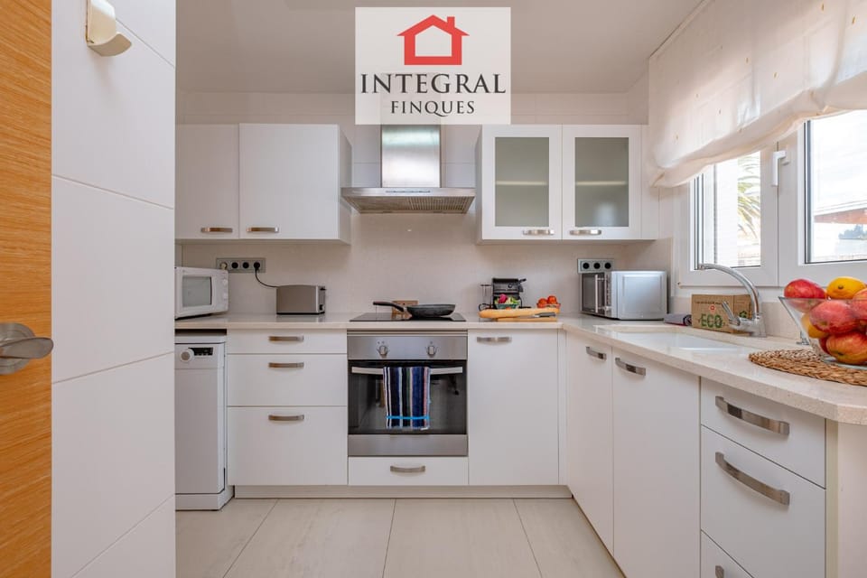 Kitchen or kitchenette, dishwasher, minibar, pet friendly, stove, toaster