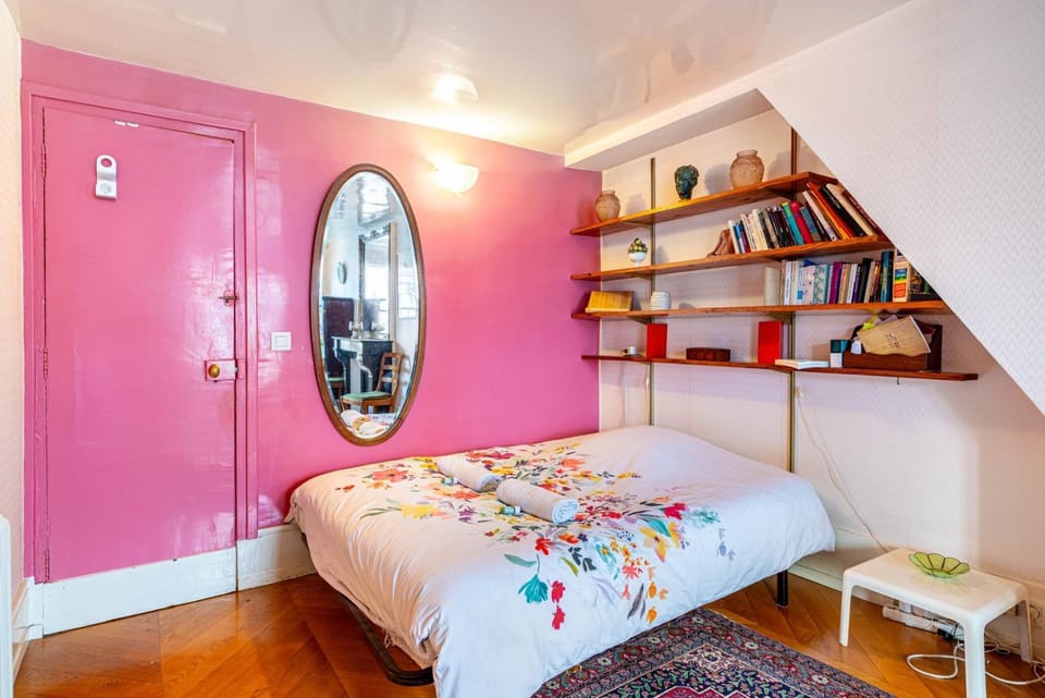 GuestReady - Parisian Bliss near the Louvre Apartment in Paris