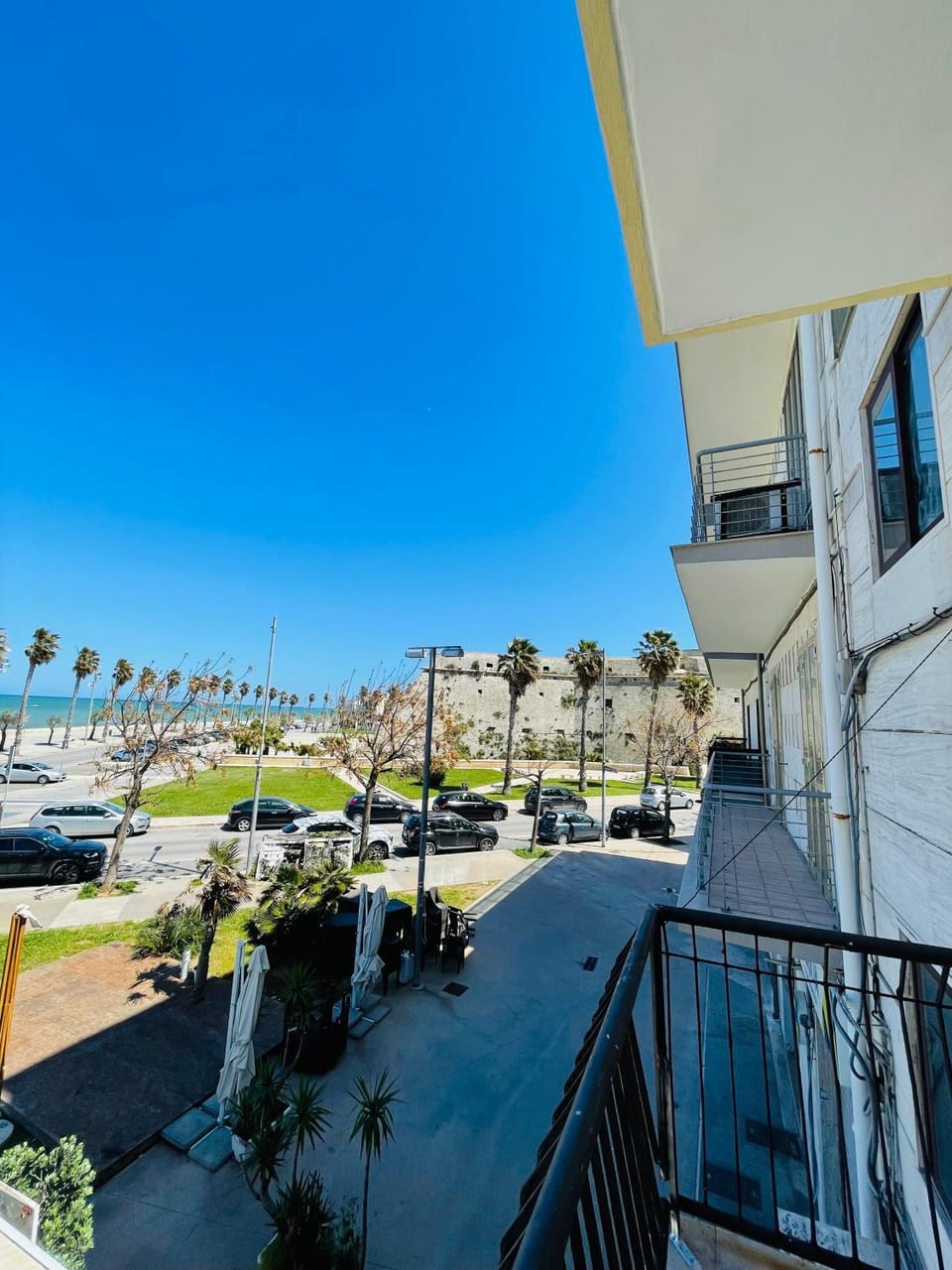 Neighbourhood, View (from property/room), Balcony/Terrace, Street view