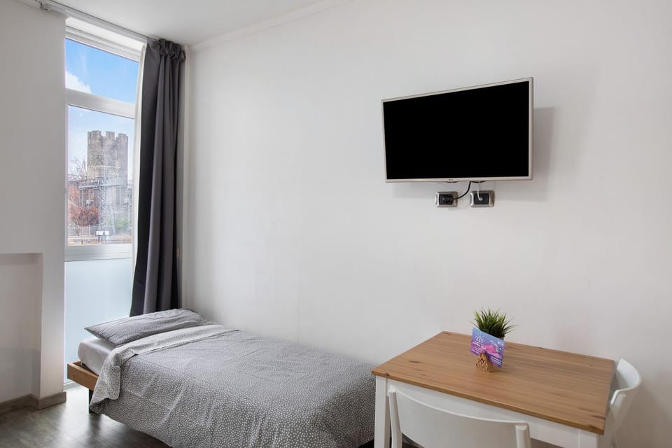 Living room, Bedroom