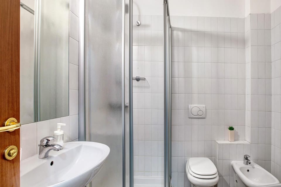 Bathroom, Living room