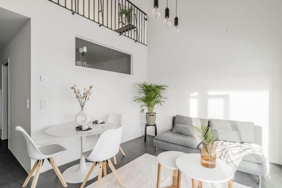 Kotimaailma - Furnished Apartment in Vantaa with key code Apartment in Helsinki
