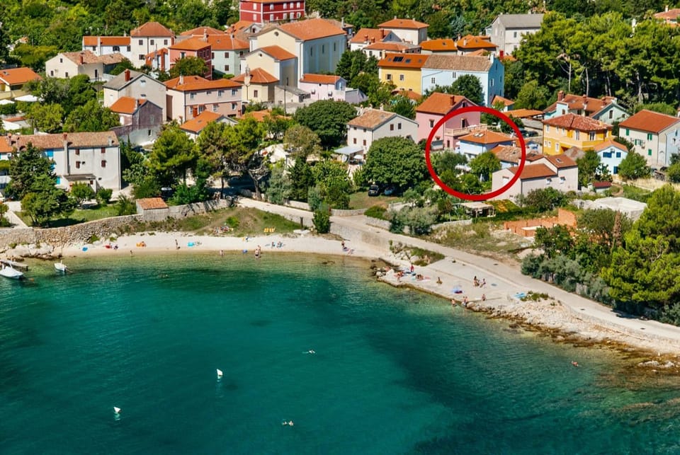 Beach House EVITA with sea view Bed and Breakfast in Nerezine