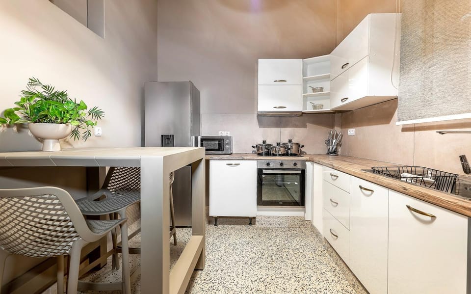 Kitchen or kitchenette, minibar, pet friendly, stove
