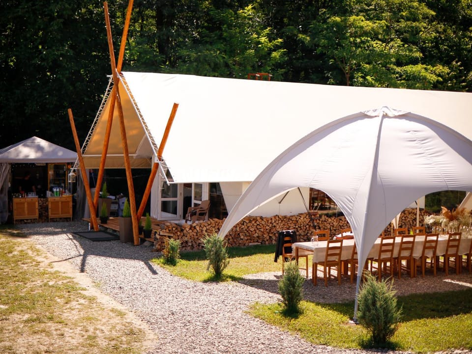 PINIALE GLAMPING TRIB Luxury tent in Romania