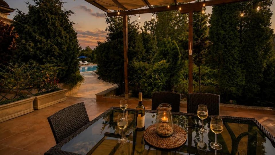Patio, Natural landscape, View (from property/room), Balcony/Terrace, Pool view, Swimming pool