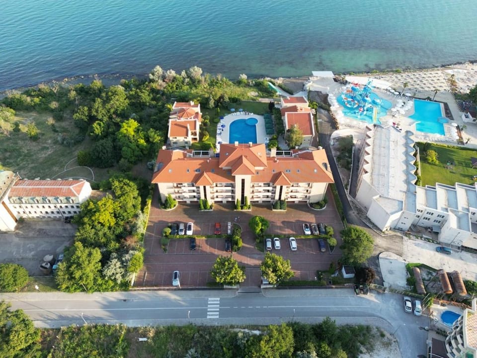 Paradise Corner Topola - Spacious 2BR Ground Floor apartment Apartment in Dobrich Province, Bulgaria