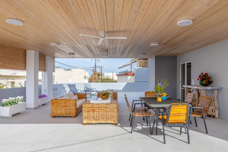 Patio, Balcony/Terrace, Seating area