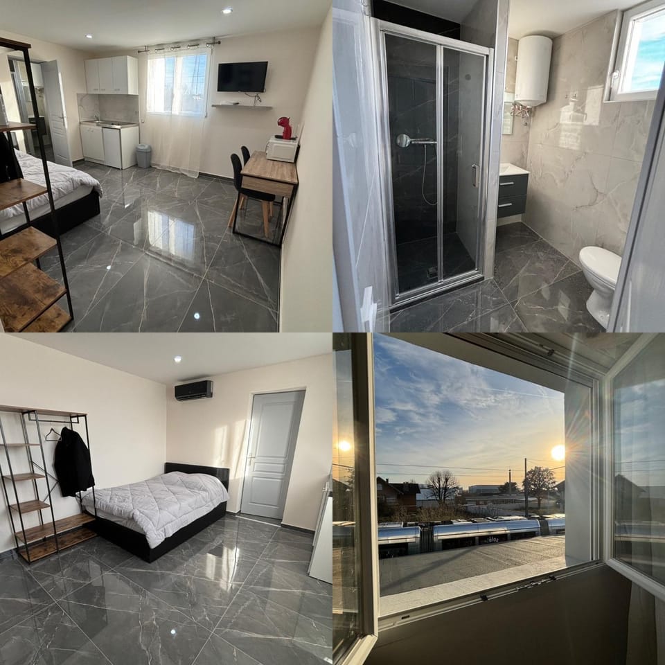 View (from property/room), Photo of the whole room