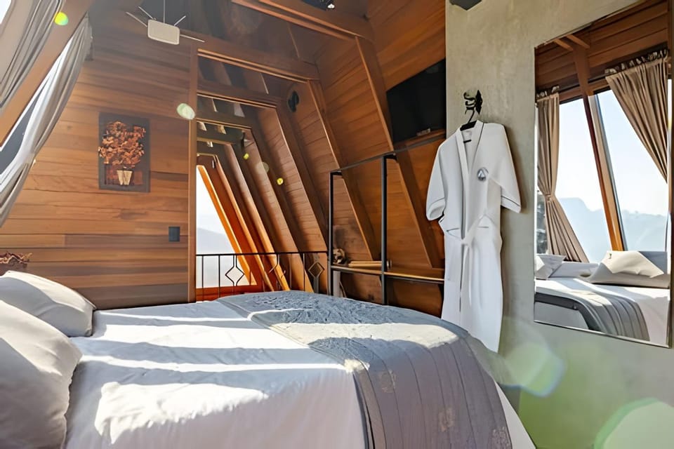 View (from property/room), Photo of the whole room, Bedroom