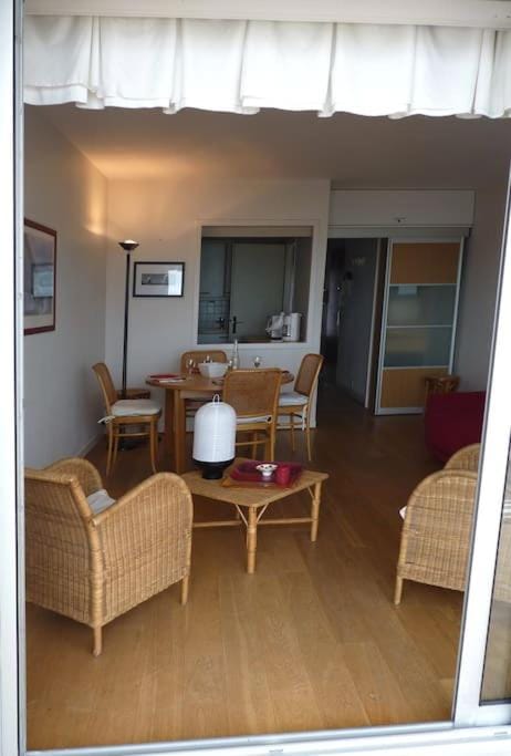 Appartement pour 4/5 personnes, les pieds dans l'eau Apartment in La Baule-Escoublac
