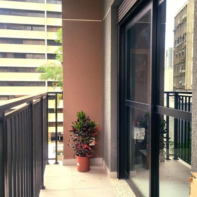 Studio novo otima localização com academia Apartment in Sao Paulo City