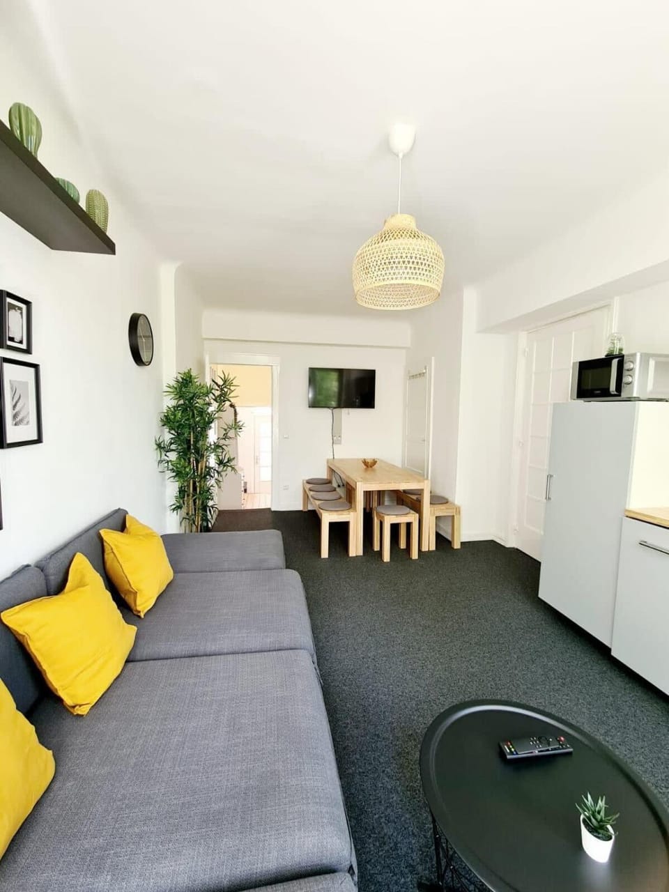 Spacious Apt for 9 in great location Apartment in Hamburg