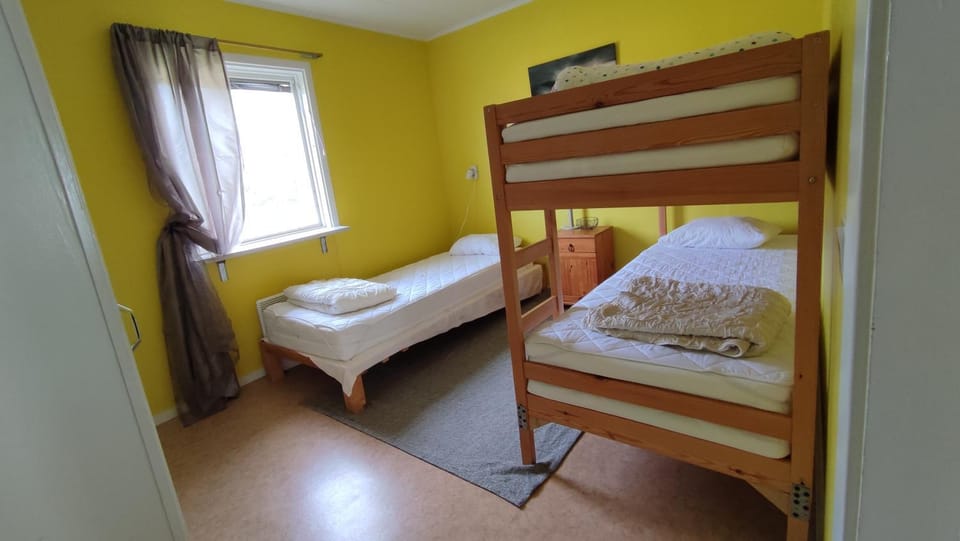 Bed, Photo of the whole room, Bedroom, bunk bed