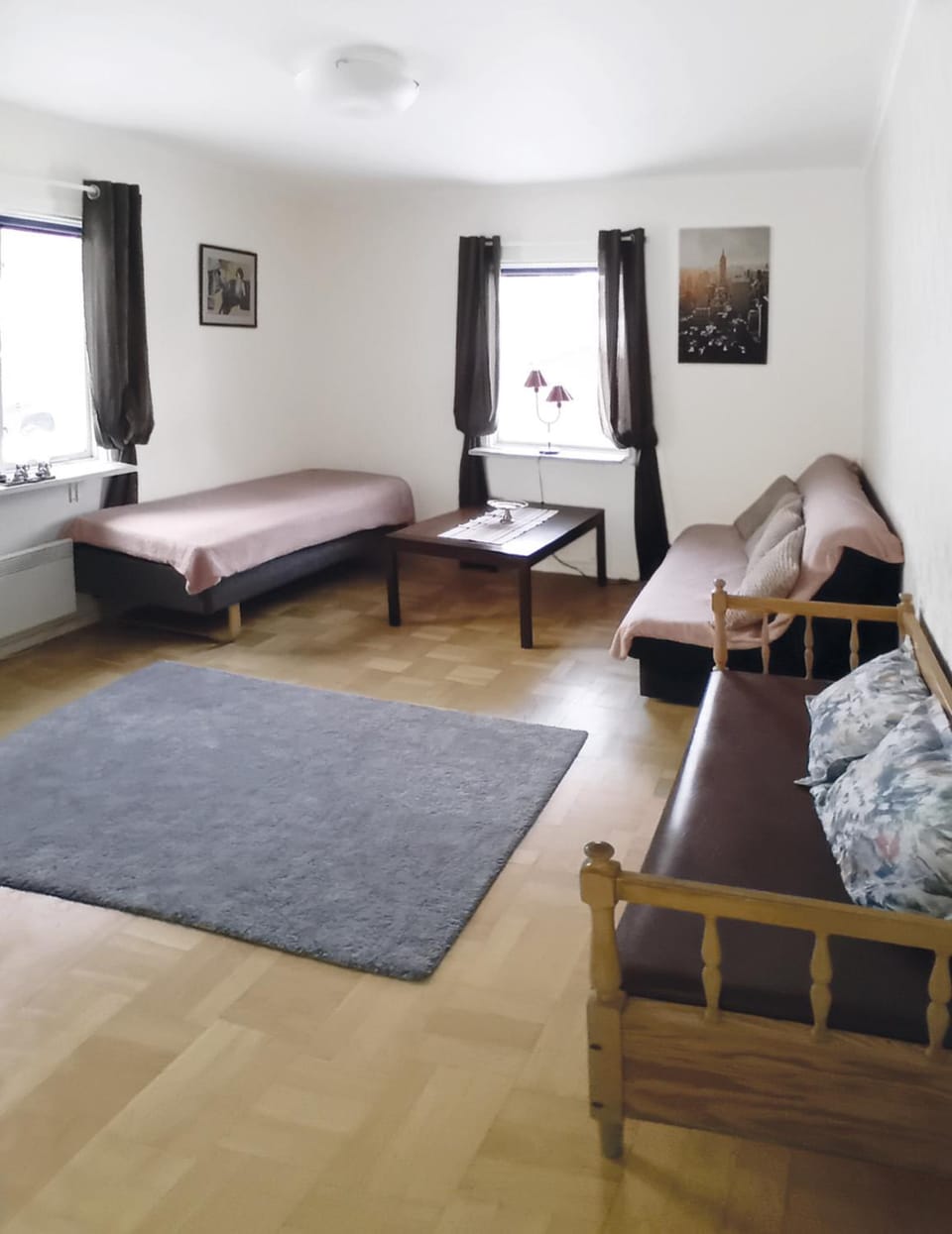 Bed, Living room, Photo of the whole room, Bedroom