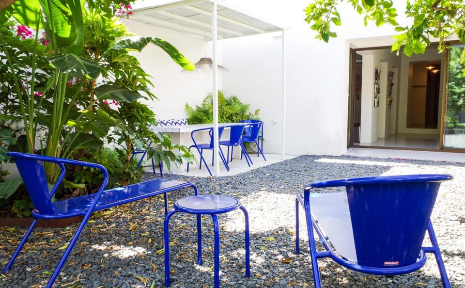 Day, Garden, Seating area, Dining area, Area and facilities