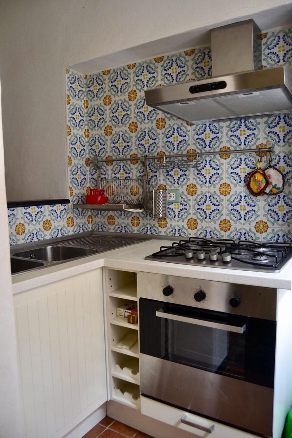 Kitchen or kitchenette, pet friendly, stove