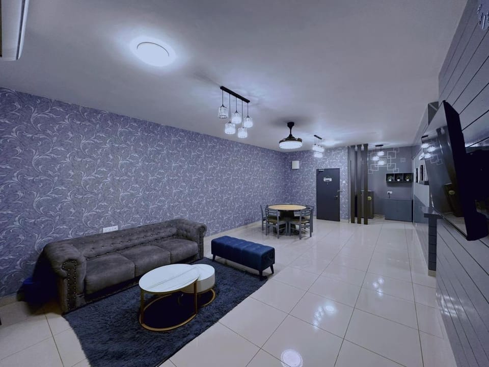 TV and multimedia, Living room, Photo of the whole room, Seating area, fireplace