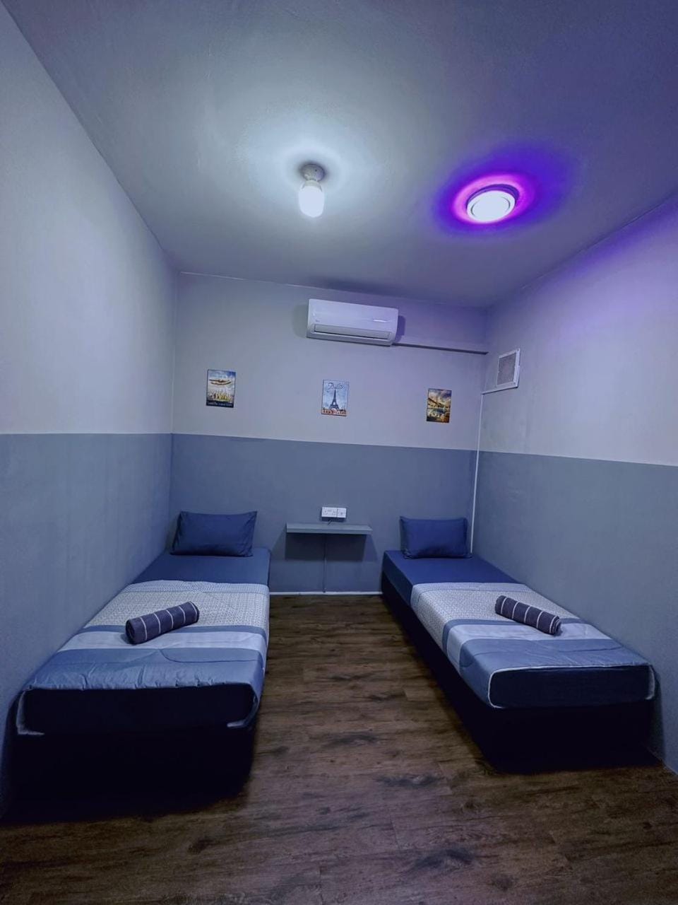 Bed, Photo of the whole room, Bedroom, air conditioner