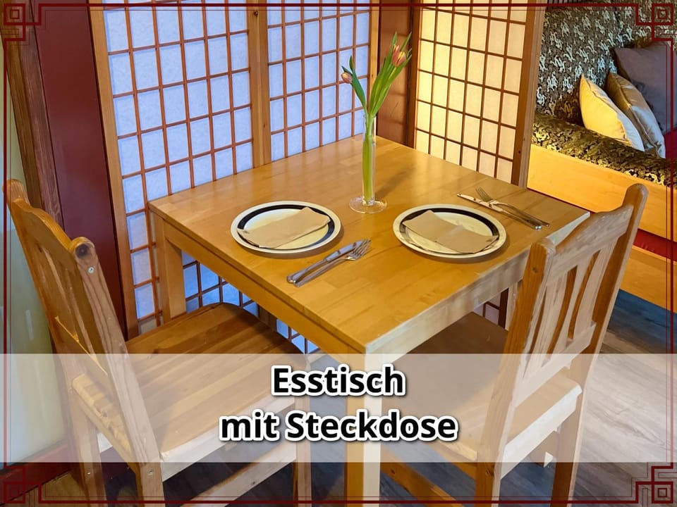 Dining area, Food