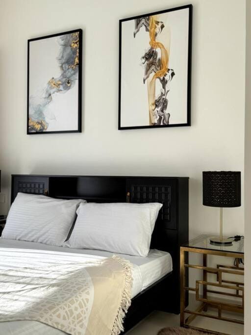 Burj Crown - Luxury Apartment Near Burj Khalifa Apartment in Dubai