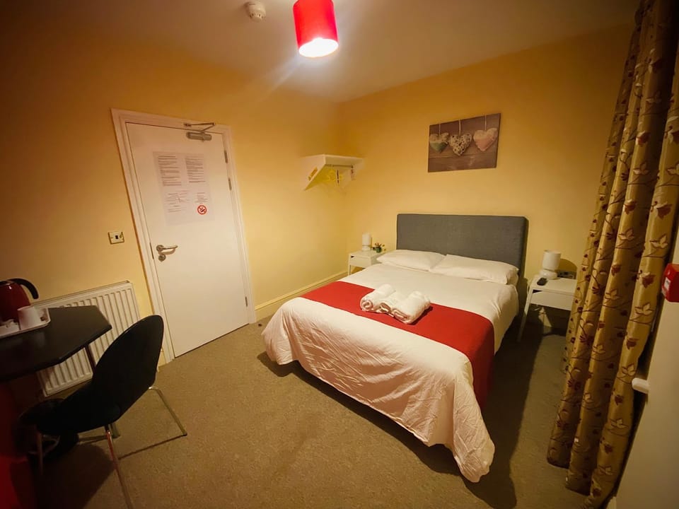 Bed, Coffee/tea facilities, Photo of the whole room, internet