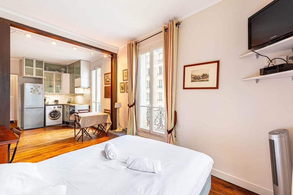 GuestReady - Charmant Appartement Lumineux Apartment in Paris