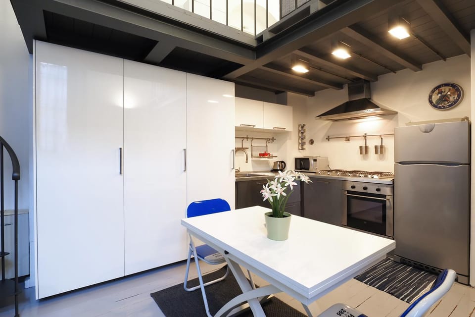 Kitchen or kitchenette, Dining area, minibar, pet friendly, stove