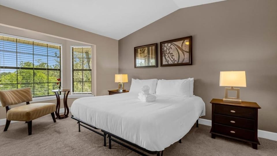 Florida Getaway - Renovated TownHome by Disney! House in Osceola County