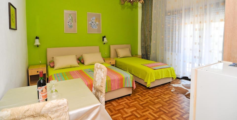 Seating area, Bedroom