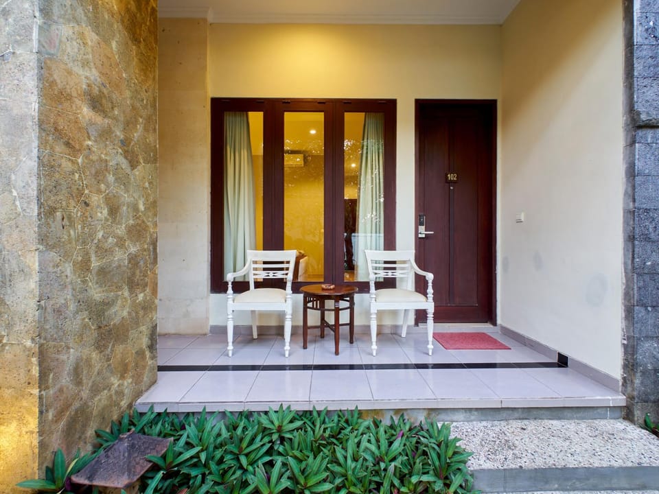 Patio, Seating area