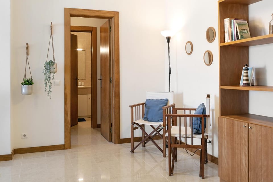 Living room, Decorative detail, Seating area