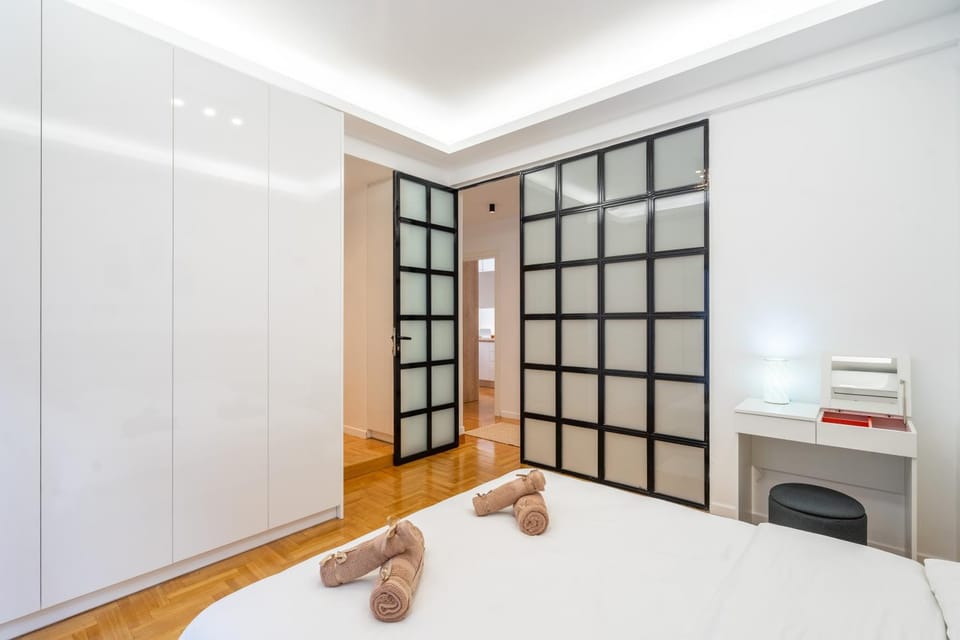 Bed, Photo of the whole room, Bedroom, towels, wardrobe
